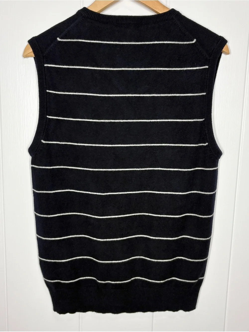 J. Crew Men’s V-Knit Sleeveless Striped Vest Size Small Navy Blue White